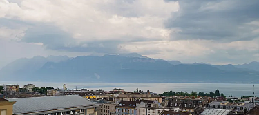 Blick auf Genfer See vom Balkon Doppelzimmer Komfort