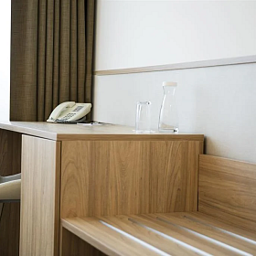 Double Room twin workspace